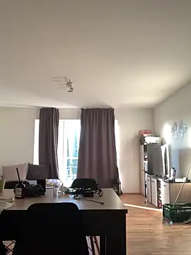 Snapshot of mikaaaaase chatting on March 18, 2025, 6:28 am mikaaaaase online show from March 18, 2025, 6:28 am