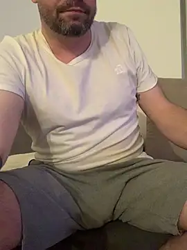 Snapshot of mikaaaaase chatting on January 22, 2025, 2:48 am mikaaaaase online show from January 22, 2025, 2:48 am