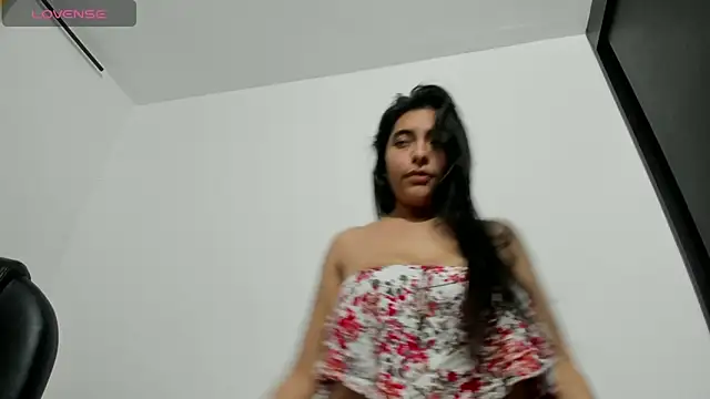 Sara-shely online show from October 10, 2025, 7:25 pm