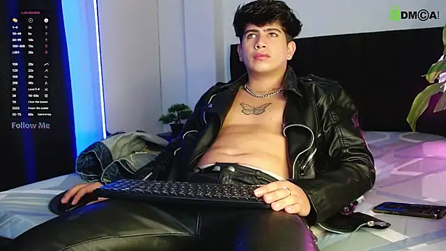 LyleBennett  online show from October 4, 2025, 1:56 pm