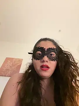 LindaCrouz online show from December 8, 2024, 9:52 pm