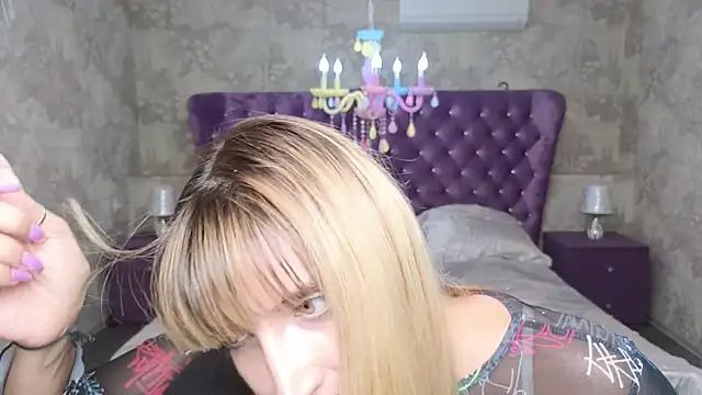 Nika Kitten online show from September 23, 2025, 4:47 pm