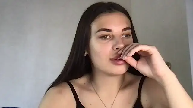 MoonriseGoddess online show from May 10, 2026, 9:57 am