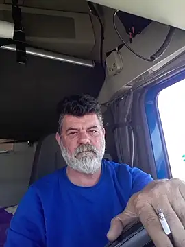 Snapshot of Billy72 chatting on April 15, 2026, 11:05 am Billy72 online show from April 15, 2026, 11:05 am