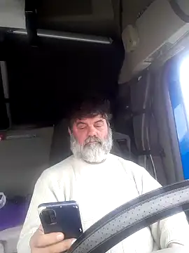 Snapshot of Billy72 chatting on December 3, 2024, 8:44 am Billy72 online show from December 3, 2024, 8:44 am