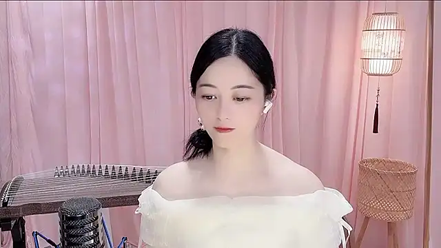 Tian-xin-999 online show from May 13, 2026, 4:14 pm