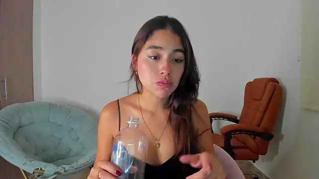 AriaMontgomery online show from February 16, 2025, 10:32 am