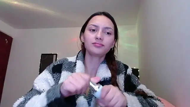 holy juli online show from July 31, 2026, 3:17 am