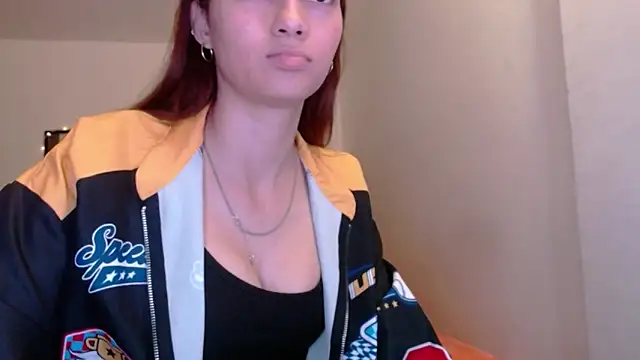 holy juli online show from May 2, 2026, 3:12 am