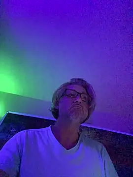 onlym4m online show from October 25, 2025, 4:07 pm