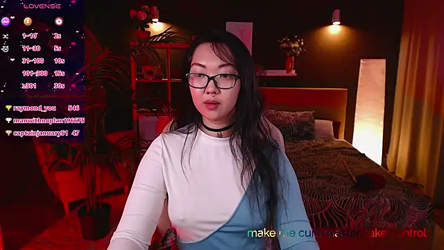 Marine Vact online show from March 12, 2025, 11:33 pm