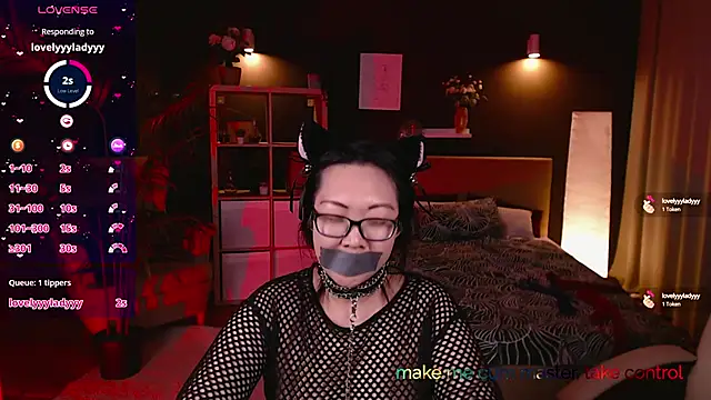 Marine Vact online show from March 13, 2025, 11:38 pm