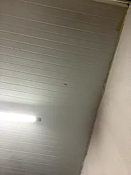 luara1988 online show from January 5, 2026, 9:29 pm