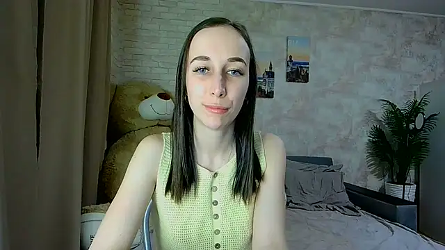 Snapshot of Anika_bloom chatting on February 24, 2026, 6:42 pm Anika bloom online show from February 24, 2026, 6:42 pm