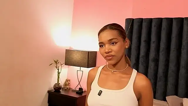 Lily Miiller online show from September 12, 2025, 9:03 pm