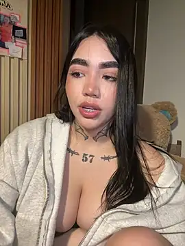 Snapshot of Nickiiiii chatting on March 22, 2026, 4:38 am Nickiiiii online show from March 22, 2026, 4:38 am