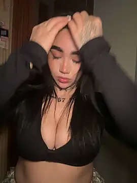 Snapshot of Nickiiiii chatting on March 21, 2026, 8:30 am Nickiiiii online show from March 21, 2026, 8:30 am