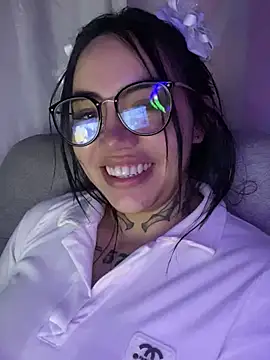 Nickiiiii online show from January 8, 2025, 1:42 am