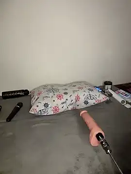 merve0234 online show from October 7, 2025, 9:27 pm