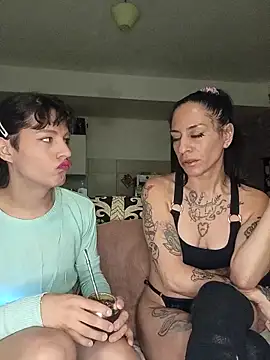 LaCristinatrans online show from October 9, 2025, 10:32 pm