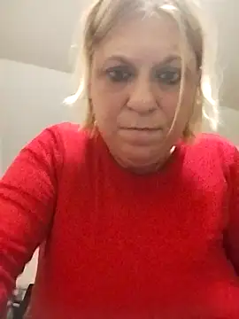 Snapshot of Playmate86 chatting on December 6, 2024, 1:57 am Playmate86 online show from December 6, 2024, 1:57 am