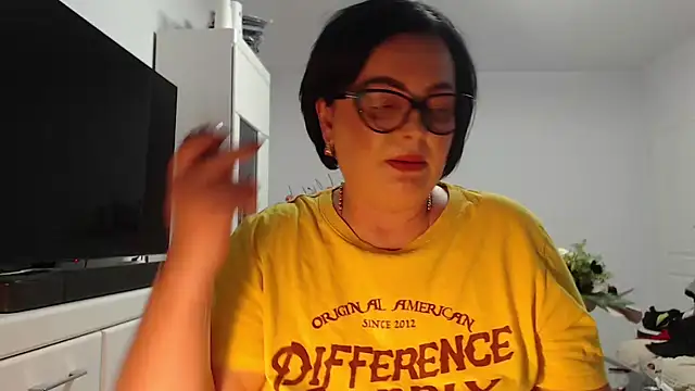 Amandamuller1982 online show from July 19, 2026, 9:44 pm