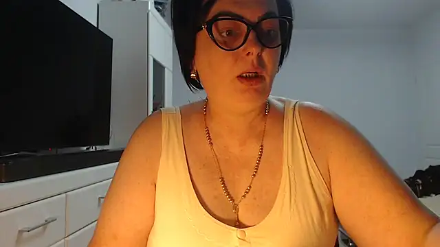 Amandamuller1982 online show from July 11, 2026, 8:53 pm