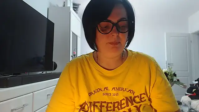 Amandamuller1982 online show from July 19, 2026, 9:39 am