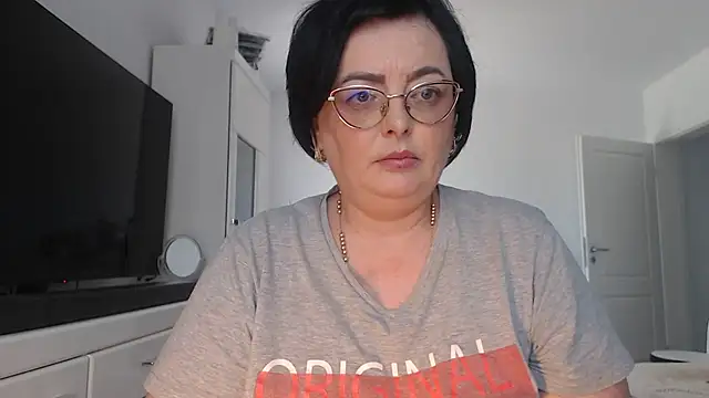 Amandamuller1982 online show from June 9, 2026, 11:22 am
