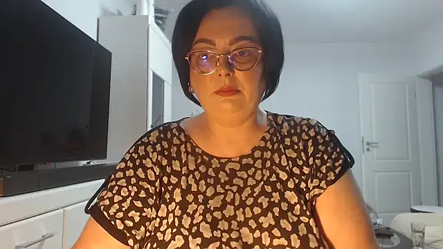 Amandamuller1982 online show from June 21, 2026, 5:52 pm