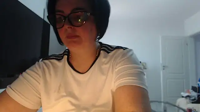 Amandamuller1982 online show from July 2, 2026, 11:27 am