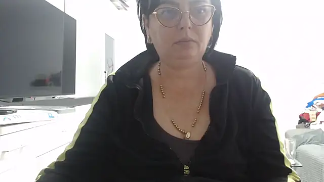 Amandamuller1982 online show from November 9, 2025, 11:20 pm