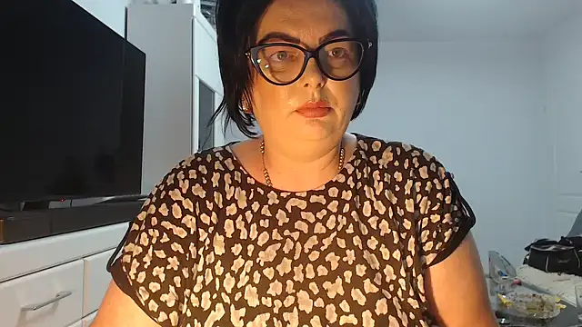 Amandamuller1982 online show from July 8, 2026, 10:32 pm