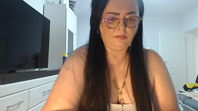 Amandamuller1982 online show from June 28, 2026, 4:13 pm
