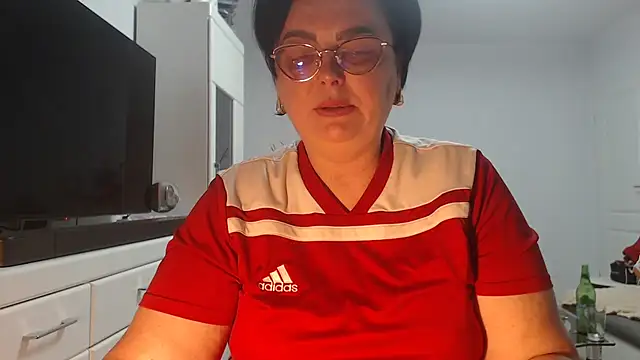 Amandamuller1982 online show from June 25, 2026, 8:36 pm