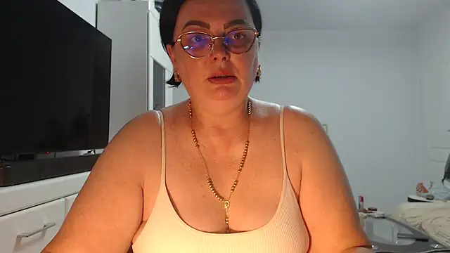 Amandamuller1982 online show from June 30, 2026, 9:26 pm
