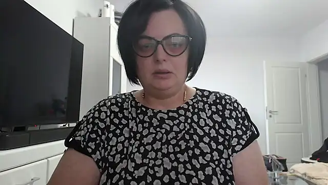 Amandamuller1982 online show from July 28, 2026, 12:01 pm