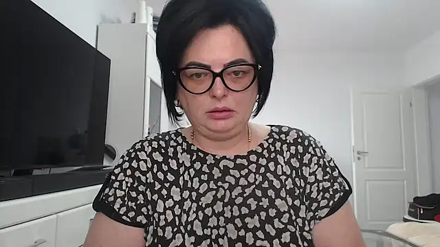 Amandamuller1982 online show from July 7, 2026, 1:47 pm