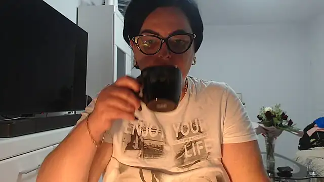Amandamuller1982 online show from July 17, 2026, 10:29 pm
