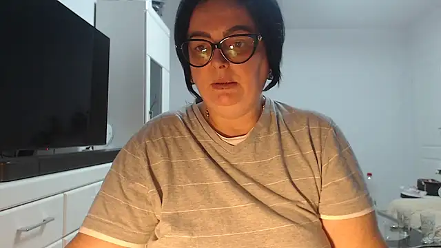 Amandamuller1982 online show from July 4, 2026, 12:28 am