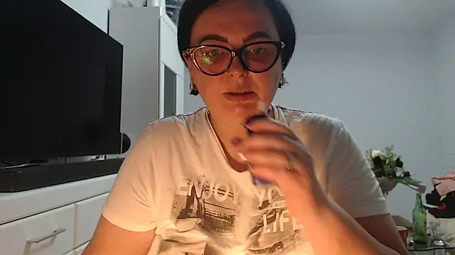 Amandamuller1982 online show from July 18, 2026, 7:22 pm