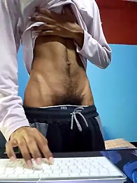 Snapshot of Luffyslim chatting on December 10, 2024, 4:13 am Luffyslim online show from December 10, 2024, 4:13 am