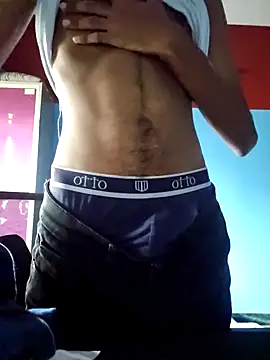 Snapshot of Luffyslim chatting on December 4, 2024, 5:32 am Luffyslim online show from December 4, 2024, 5:32 am