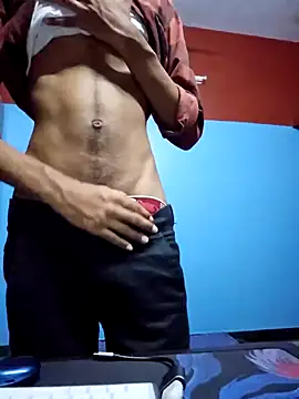 Snapshot of Luffyslim chatting on December 13, 2024, 6:38 pm Luffyslim online show from December 13, 2024, 6:38 pm