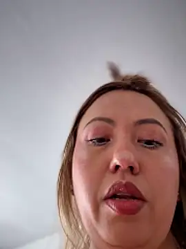 VIOLETA-25  online show from April 21, 2026, 3:07 pm