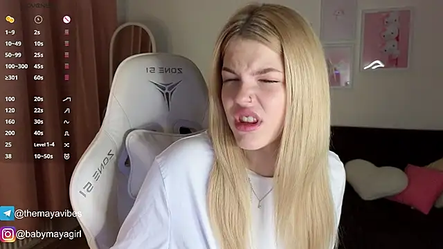 Maya Rave online show from November 13, 2025, 3:54 am