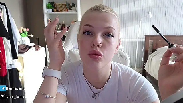 Maya Rave online show from July 20, 2026, 3:47 am