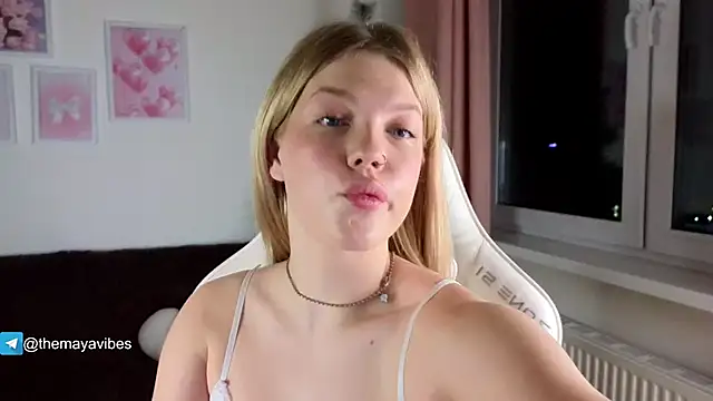 Maya Rave online show from January 9, 2026, 3:57 am