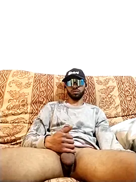 Snapshot of mehdi-l7away chatting on March 9, 2026, 11:30 pm mehdi-l7away online show from March 9, 2026, 11:30 pm