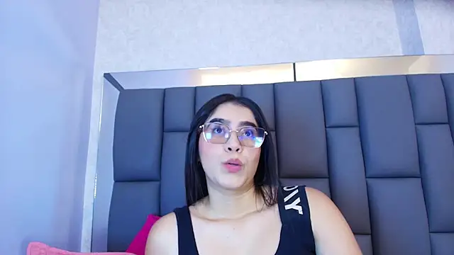 Amy wats0n online show from May 4, 2026, 7:06 pm